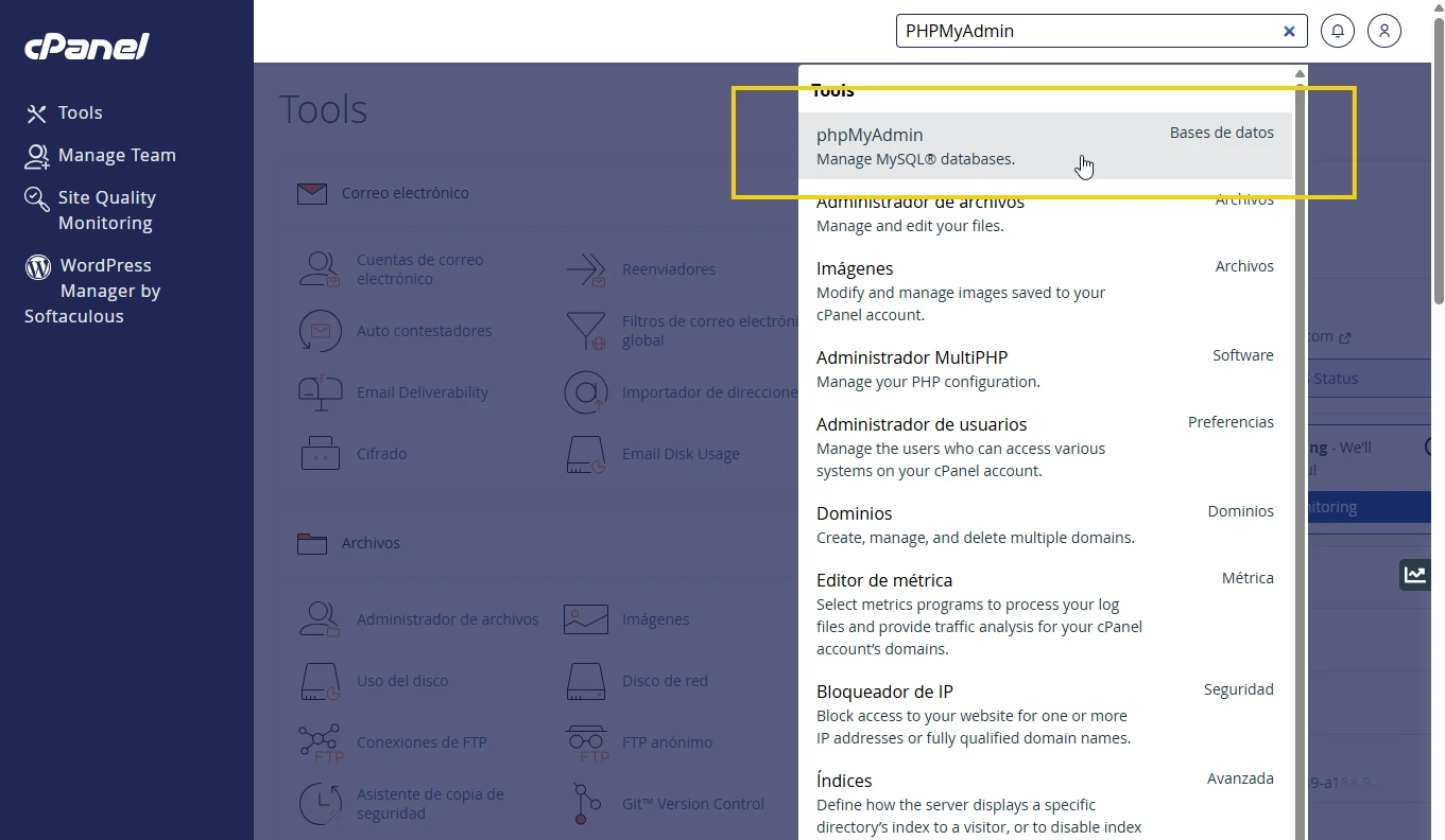 Imagen del panel de control de cPanel mostrando la opción “phpMyAdmin” seleccionada para administrar bases de datos MySQL en un servidor web.