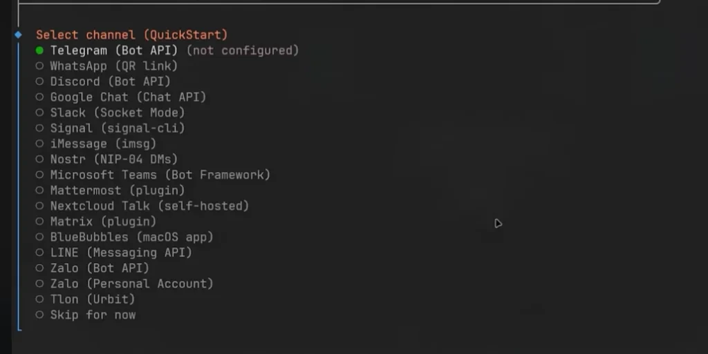Tela de seleção de canais de comunicação, incluindo opções como Telegram, WhatsApp, Discord, Google Chat, Slack, Signal, iMessage, Microsoft Teams, entre outros, voltada para configurações de bots e integrações.